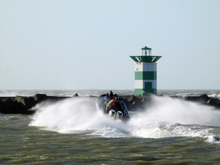 Powerboat varen in Scheveningen logo