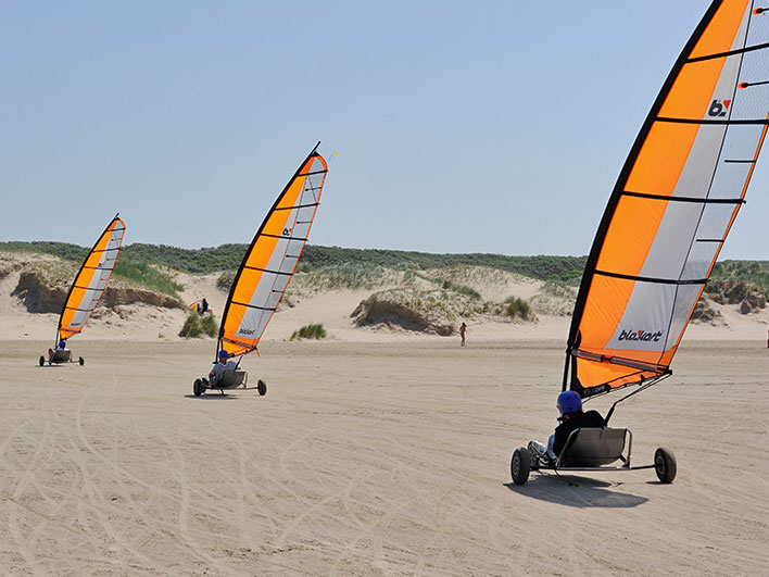 Blokarten over het strand