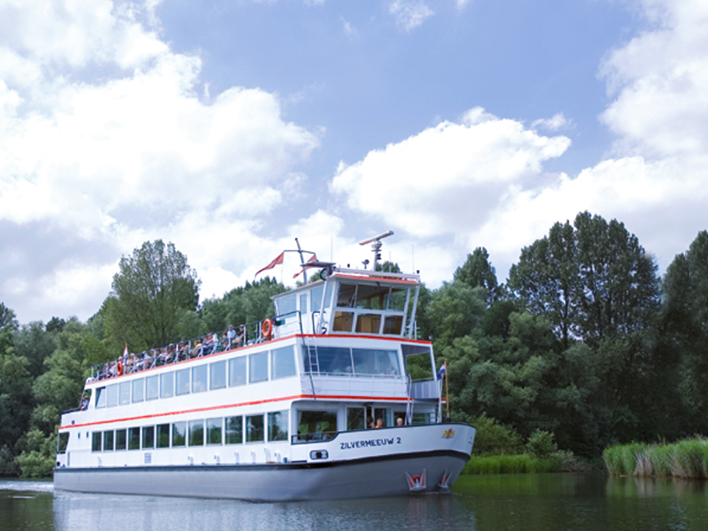 Rondvaart met bezoek aan het Biesbosch museum